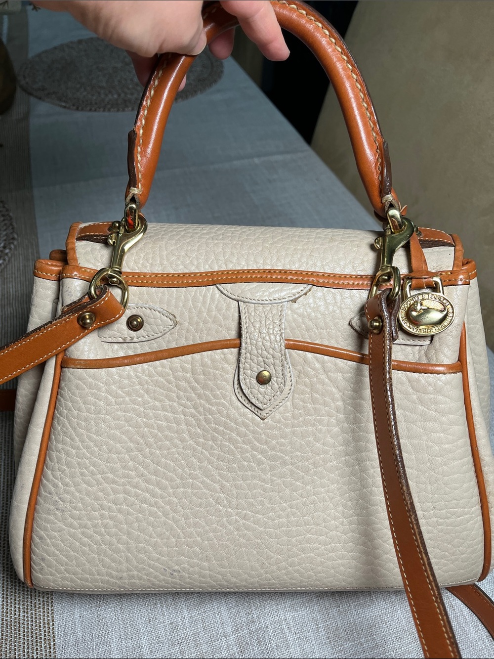 Vintage Dooney & Bourke AWL Essex Top Handle Tote with Wallet. - Picture 3 of 11